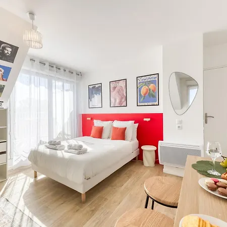 شقة Bauhaus - Proche Paris - Terrasse - Netflix *